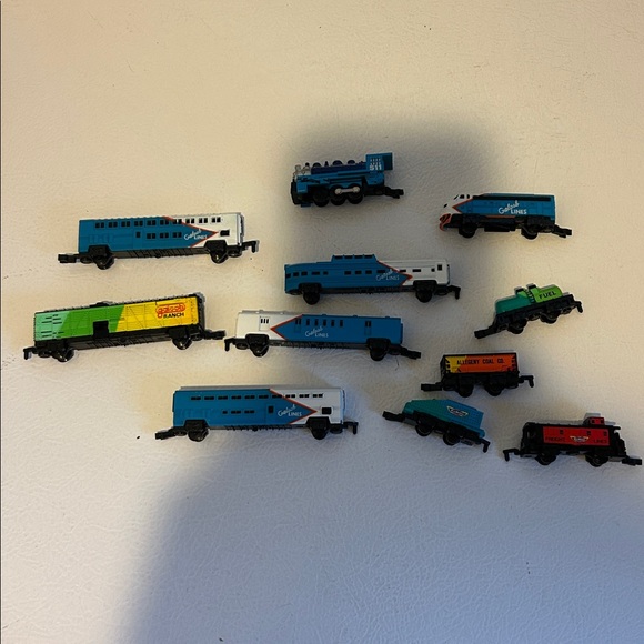Micro Machine Lot - Picture 5 of 16